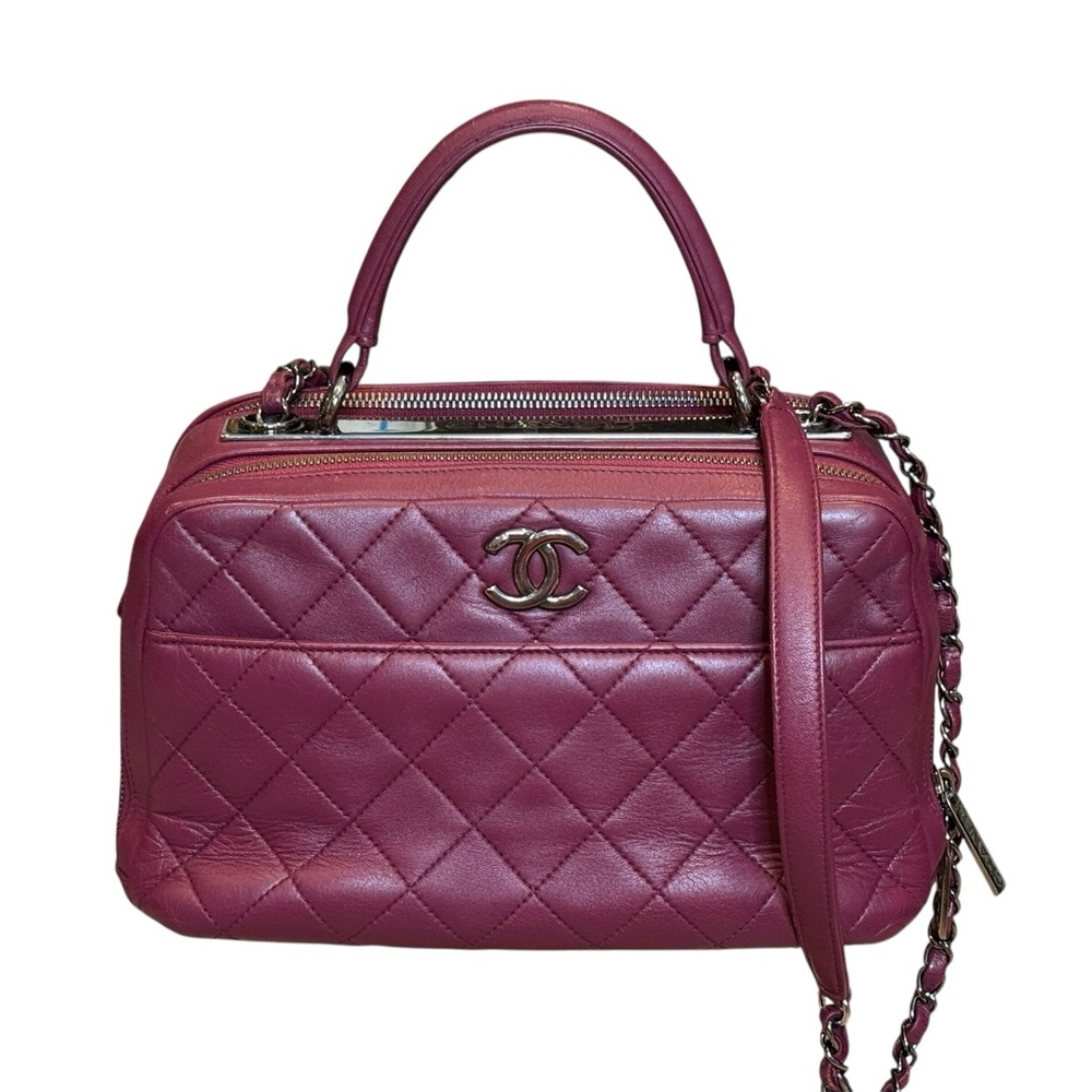 ✨🛍️ Chanel Burgundy Quilted Leather Medium Trendy Top Handle Bowling Bag